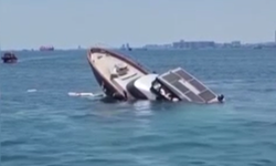 Fatih açıklarında su alan tekne battı: 8 kişi kurtarıldı