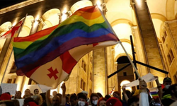 Gürcistan Parlamentosu’ndan LGBT kısıtlaması tasarına onay