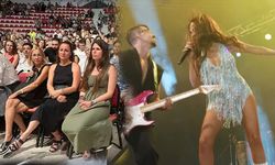 Yunan şarkıcı Despina Vandi Atatürk posteri var diye Çeşme konserinde sahneye çıkmadı