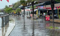 Zonguldak'ta aniden başlayan yağmur hayatı felç etti