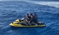 Jet Ski üzerinde 2 düzensiz göçmen ve 1 göçmen kaçakçısı yakalandı