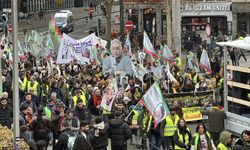 PKK yandaşları Köln’de miting düzenledi