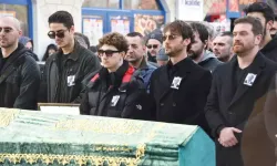 Aras Bulut İynemli, babasına son görevini yerine getirdi