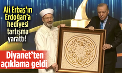 Ali Erbaş’ın Erdoğan’a hediyesi tartışma yarattı! Diyanet’ten açıklama geldi