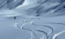 Kaçkar Dağları "heliski" meraklılarıyla da turizme katkı sunuyor