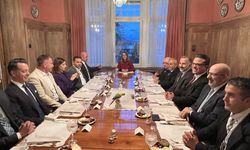 Bern Büyükelçisi Acarsoy, İsviçre'deki Türk STK temsilcilerine iftar verdi