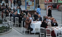 Çalışma ve Sosyal Güvenlik Bakanı Bilgin, Bayburt'ta vatandaşlarla iftar yaptı: