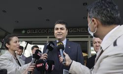 DP Genel Başkanı Uysal, Gelecek Partisi Genel Başkanı Davutoğlu'nu ziyaret etti