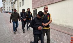 Kayseri'de otomobil hırsızları güvenlik kameralarından tespit edilerek yakalandı