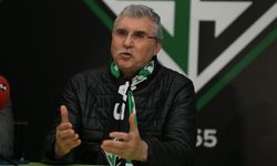 Sakaryaspor'un Spor Toto 1. Lig'e yükselmesi Rüstemler Tesisleri'nde kutlandı