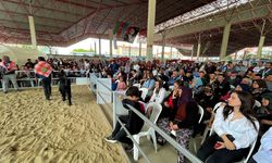 Burdur'da Honamlı tekesi ve Merinos koçu güzellik yarışması yapıldı