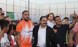 Şanlıurfa'da eski milli futbolcular genç futbolcularla maç yaptı