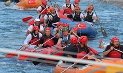 Cumhurbaşkanı Yardımcısı Oktay ve Bakan Kirişci Yozgat'ta rafting yaptı