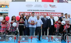 Gaziantep'te LGS sınavında başarı elde eden öğrenciler ödüllendirildi