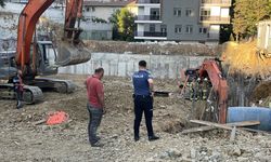 Şişli'de inşaatın temelinde toprak altında kalan 2 işçi kurtarıldı