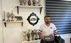 Altay'da 2019'da futbolu bırakan Murat Uluç'a yeniden lisans çıkarıldı