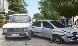 Amasya'da otomobil ile pikabın çarpıştığı kazada 2 kişi yaralandı