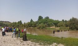 Diyarbakır'da Dicle Nehri'nde kaybolan çocuğu arama çalışmaları sürüyor