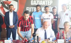 Gaziantep FK'de toplu imza töreni