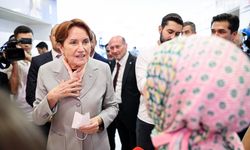 İYİ Parti Genel Başkanı Akşener, İstanbul'da esnaf ziyaretlerinde bulundu