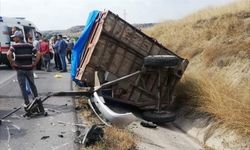 Amasya'da traktör ile otomobilin çarpıştığı kazada 3 kişi yaralandı