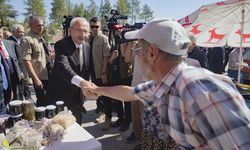 CHP Genel Başkanı Kılıçdaroğlu, Tapduk Emre Türbesi'ni ziyaret etti