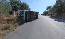 Kırıkkale'de ambulansla otomobil çarpıştı, 3'ü sağlık çalışanı 4 kişi yaralandı