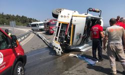 Mersin'de devrilen su tankerinin sürücüsü öldü