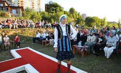 Rize'de yöresel kıyafetler defilesi düzenlendi