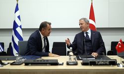 Hulusi Akar Yunan meslektaşı ile görüştü