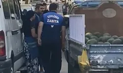 Zabıtadan tartıştığı seyyar satıcıya tokat