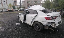 Samsun'da ağaca çarpıp takla atan otomobildeki karı koca hayatını kaybetti