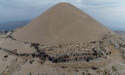 Nemrut'da bu yıl ziyaretçi sayısı çeyrek milyona yaklaşıyor