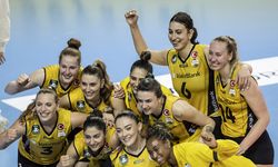 Sultanlar Ligi'nde Vakıfbank set vermeden sahadan galibiyetle ayrıldı