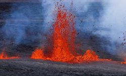 ABD'deki Mauna Loa Yanardağı havadan görüntülendi