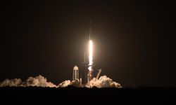 SpaceX Falcon 9 roketi uzaya fırlatıldı