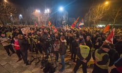 Karadağ'da cumhurbaşkanı kanununa ilişkin değişiklik protesto edildi