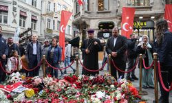 Türkiye Ermenileri Patriği Maşalyan, terör saldırısında yaşamını yitirenleri İstiklal Caddesi'nde andı