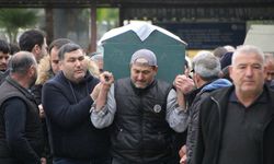 Isparta'da eşi tarafından tüfekle vurularak öldürülen hemşire Antalya'da toprağa verildi