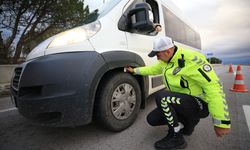 Trakya'da trafik ekipleri ticari araçlarda "zorunlu kış lastiği" denetimi yaptı