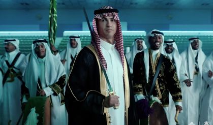 Cristiano Ronaldo, Arap kıyafetleri giydi