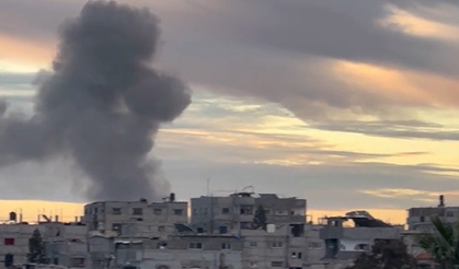 İsrail Gazze'ye saldırdı bölge duman altında!
