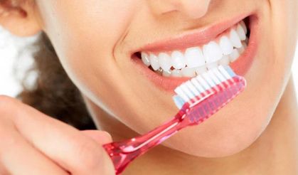 Doğru diş fırçalama teknikleri nedir?