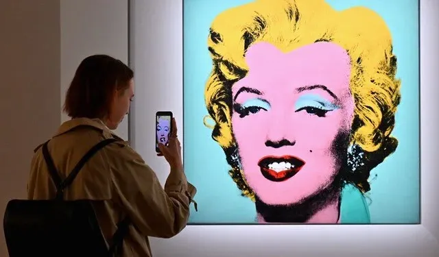 Andy Warhol'un eserleri İstanbul'da sanatseverlerle buluşuyor