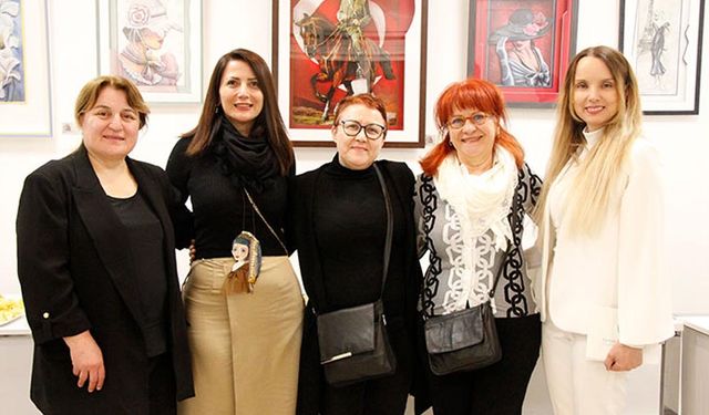 Paris'te 4 Türk Kadın ressamın sergisi açıldı