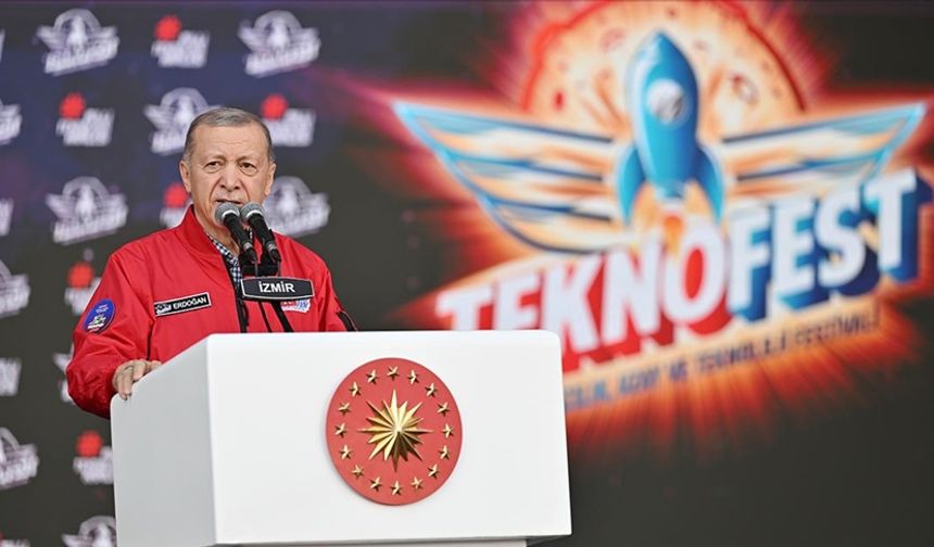 Erdoğan, TEKNOFEST'te: İzmir'i gerçek belediyecilikle tanıştıracağız"
