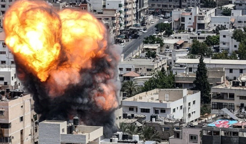 İsrail Gazze’de kendi askerlerini vurdu!