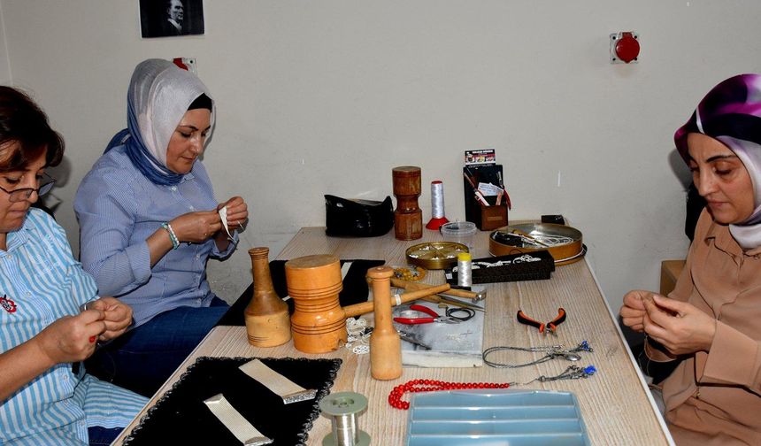 Usta öğreticilere maaş müjdesi! Yeni bütçe ile sorun ortadan kalkacak