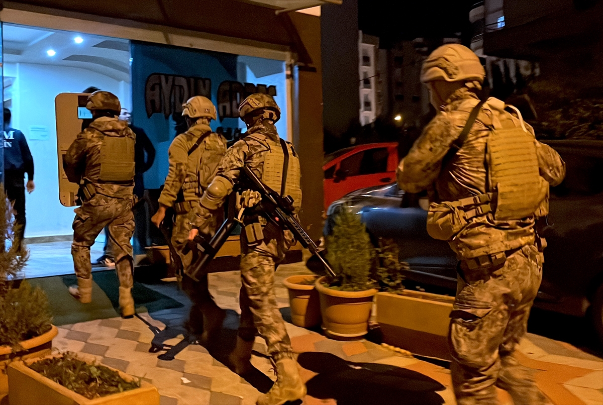 Mersin'de PKKKCK ve FETÖ'ye operasyon