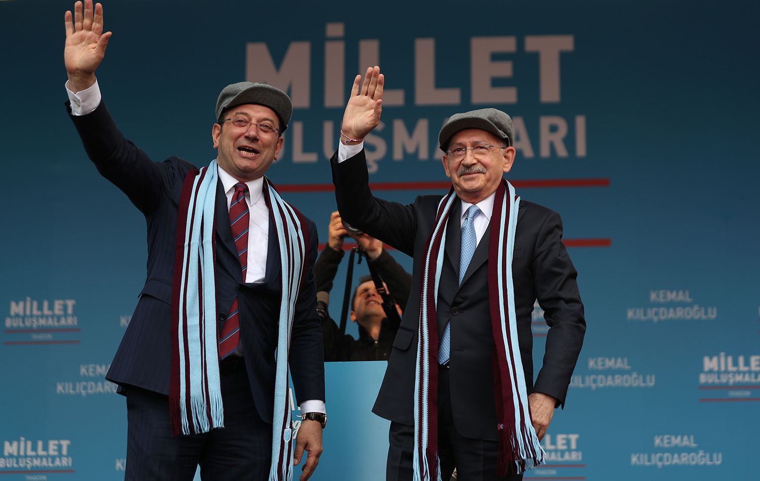 Tanıtım toplantısının en önemli eksikliği ise eski CHP Genel Başkanı Kemal Kılıçdaroğlu oldu.